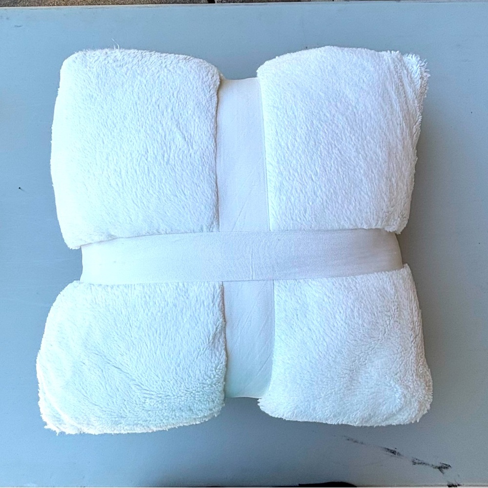 White pillow set(2)